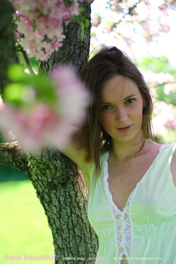 Эмилия, 22 года, 0 размер груди